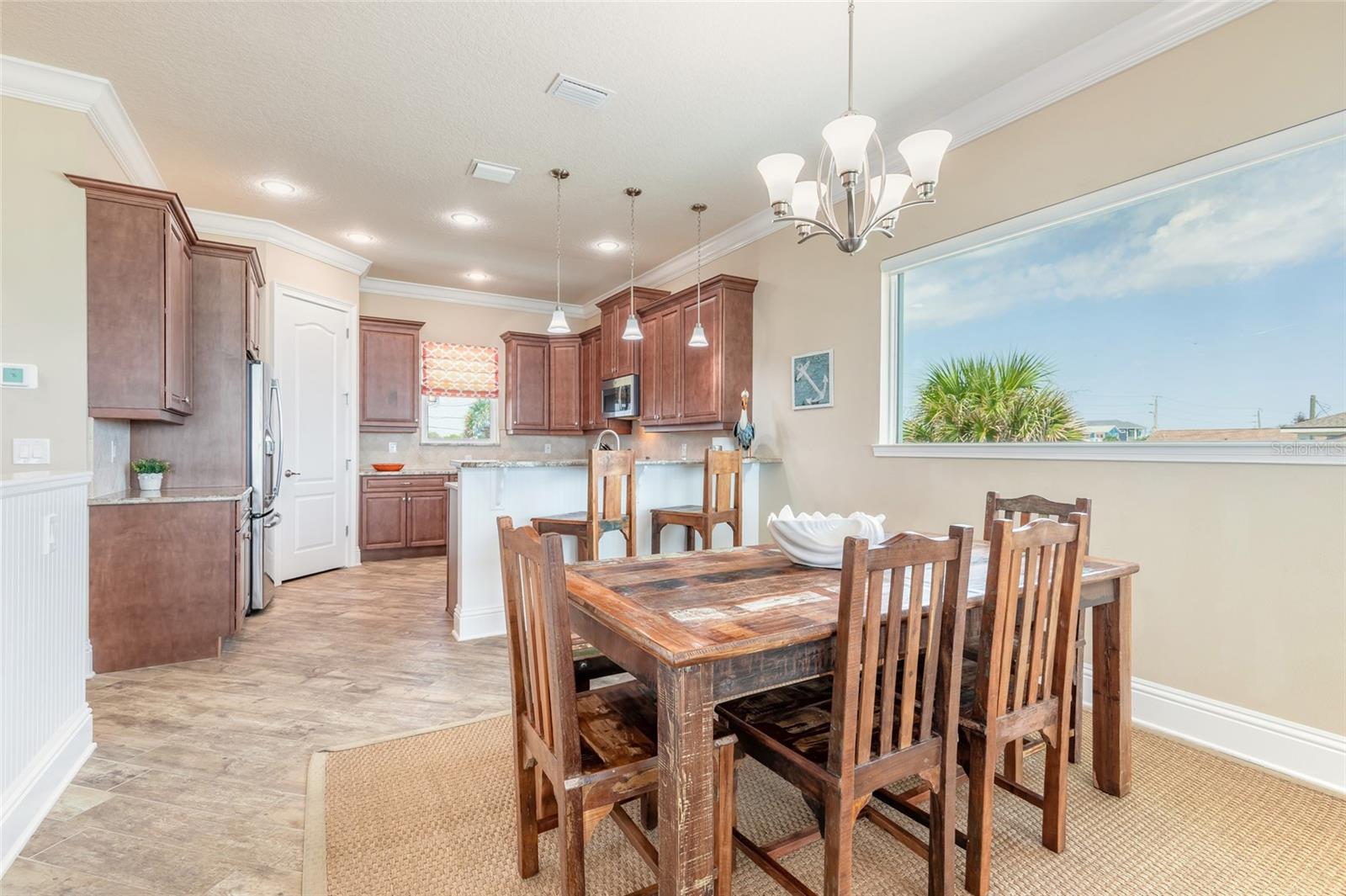 2282 S Ocean Shore Blvd Property Photo 8