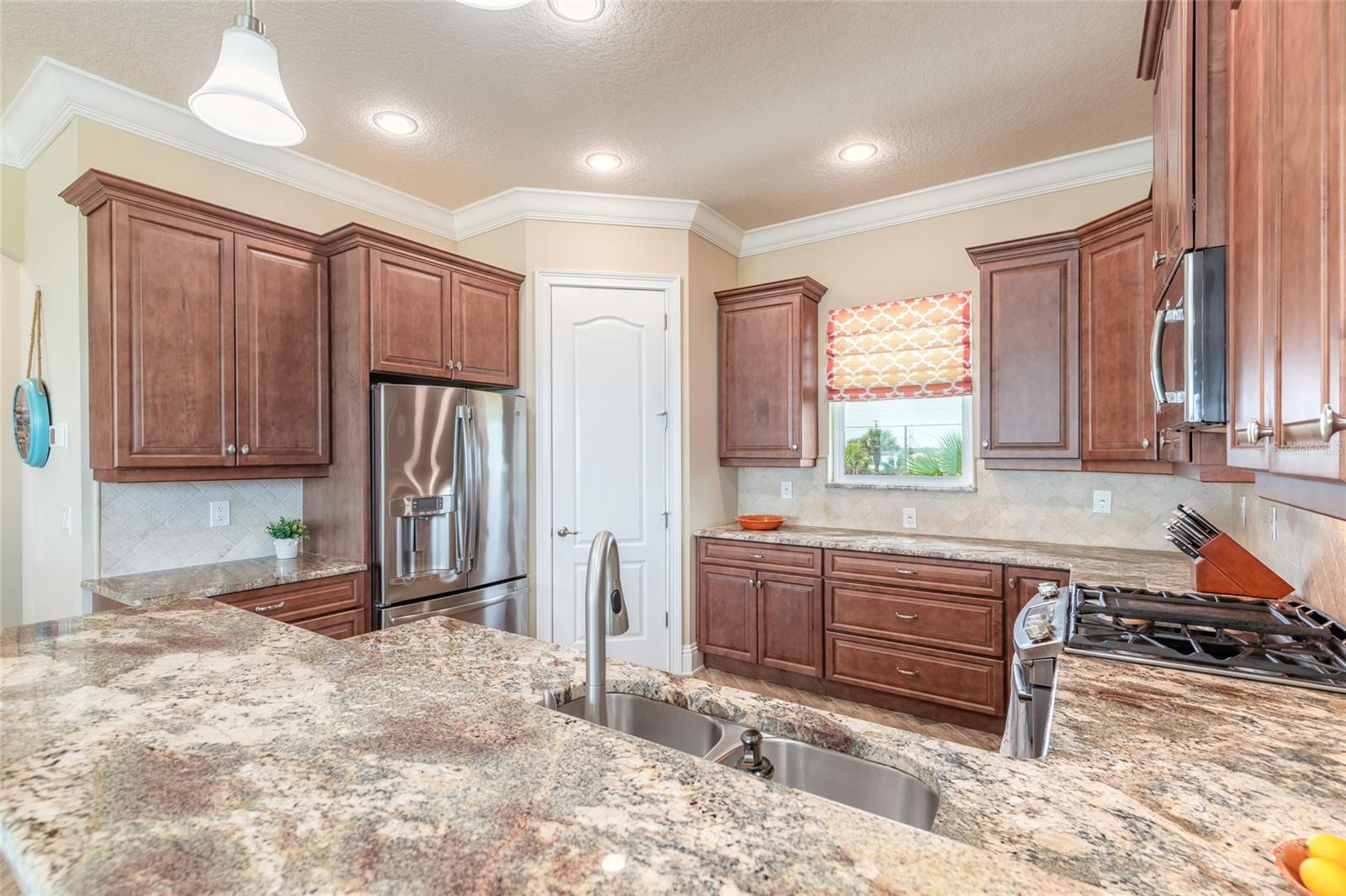 2282 S Ocean Shore Blvd Property Photo 13
