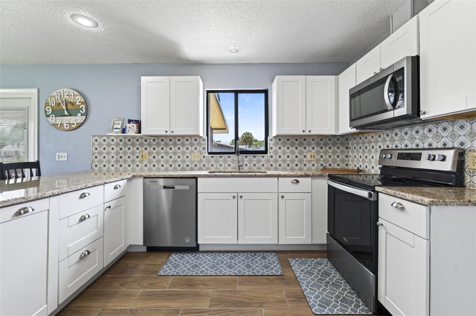 1613 Juno Trl Property Photo 20