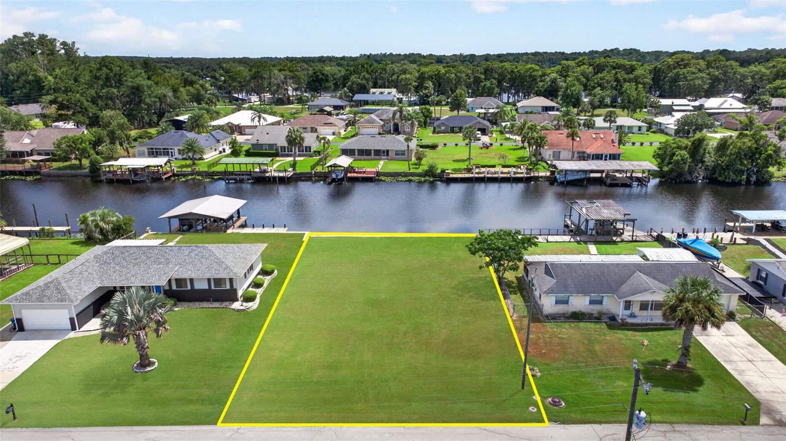 1615 Juno Trl Property Photo 1