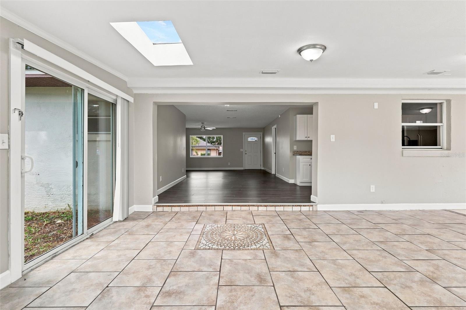 3307 Pine Tree Dr Property Photo 15