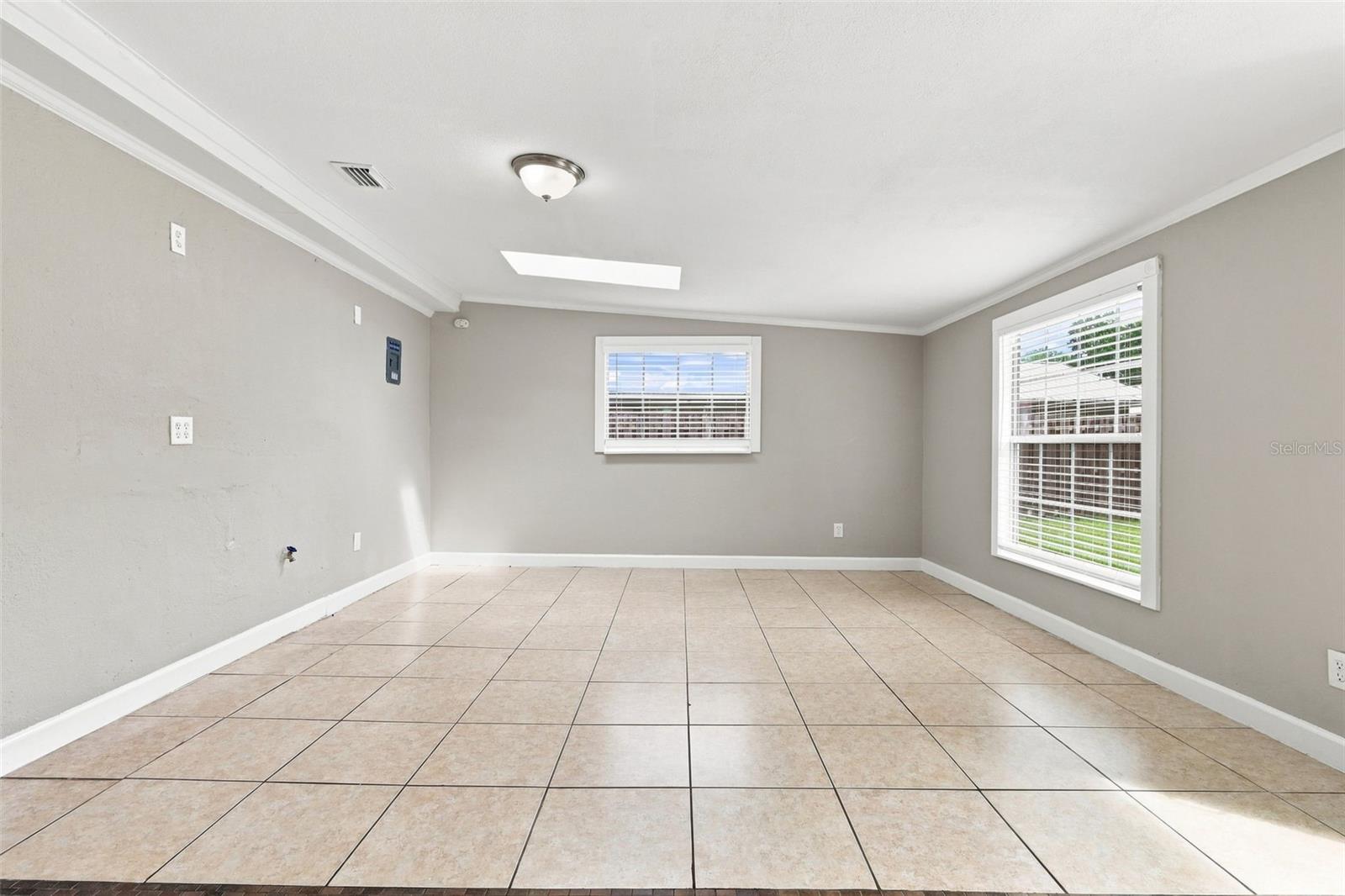 3307 Pine Tree Dr Property Photo 19