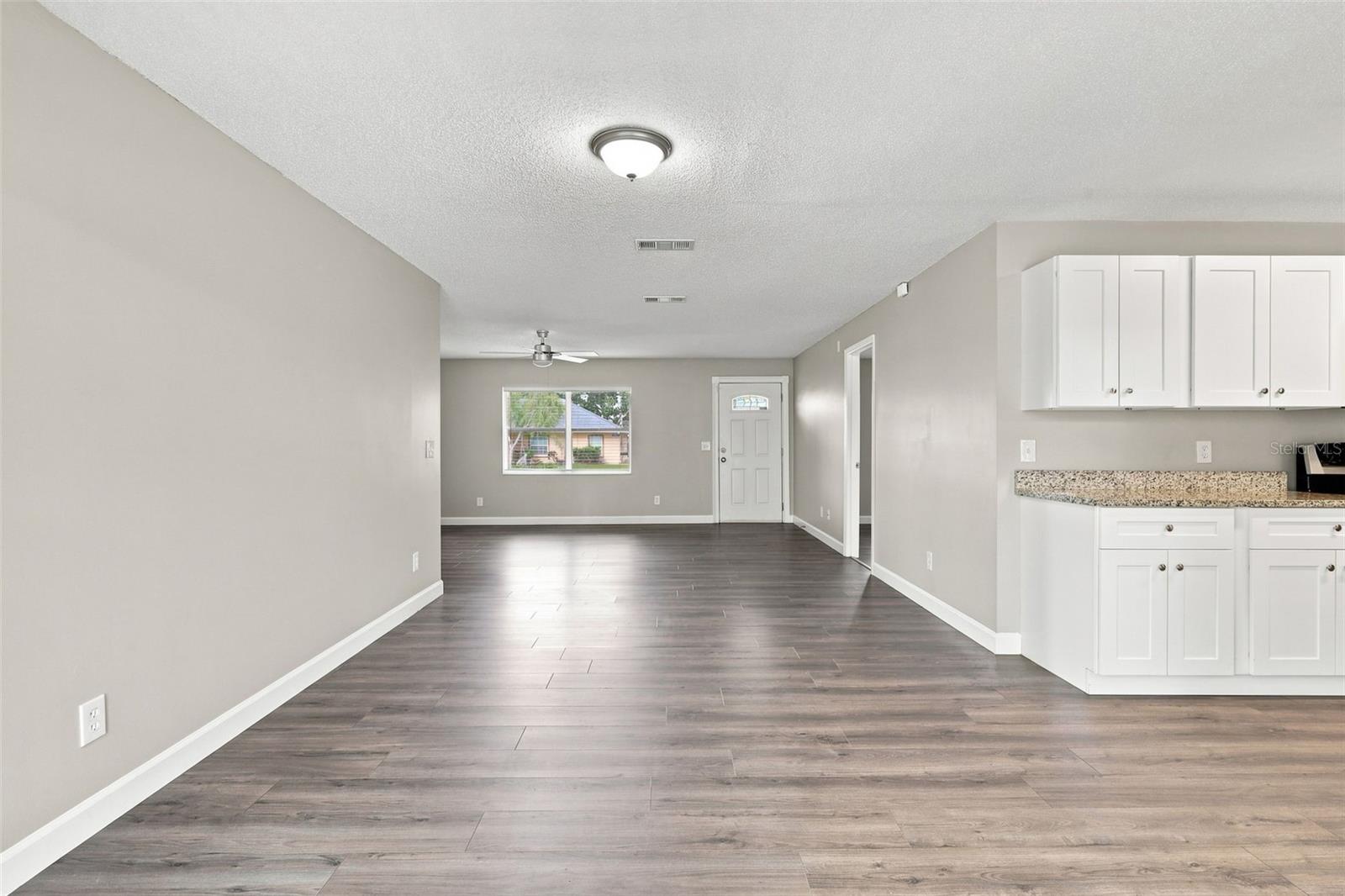 3307 Pine Tree Dr Property Photo 20