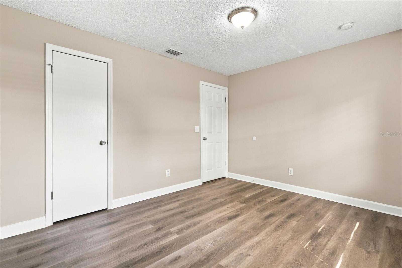 3307 Pine Tree Dr Property Photo 31