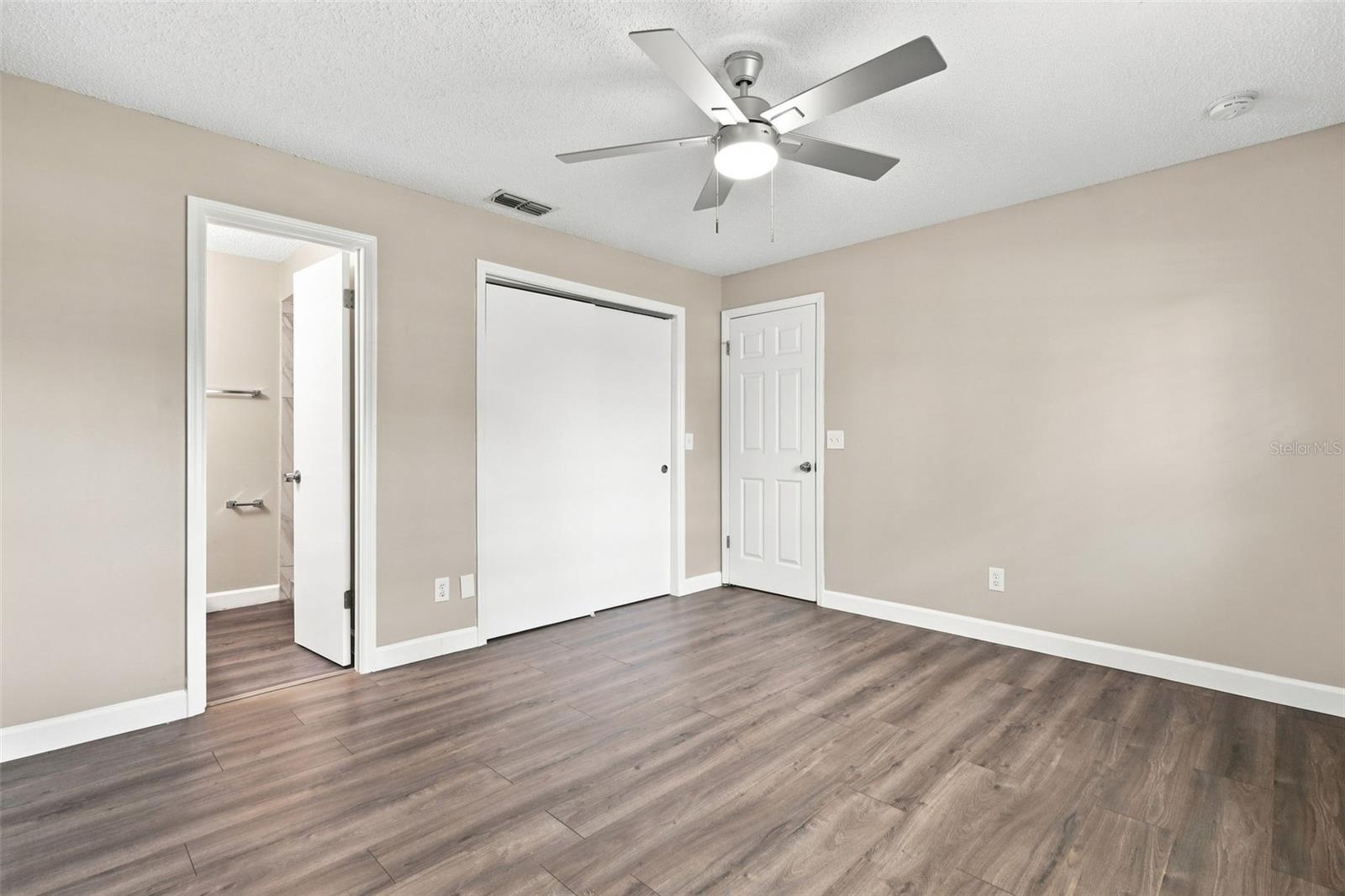 3307 Pine Tree Dr Property Photo 33