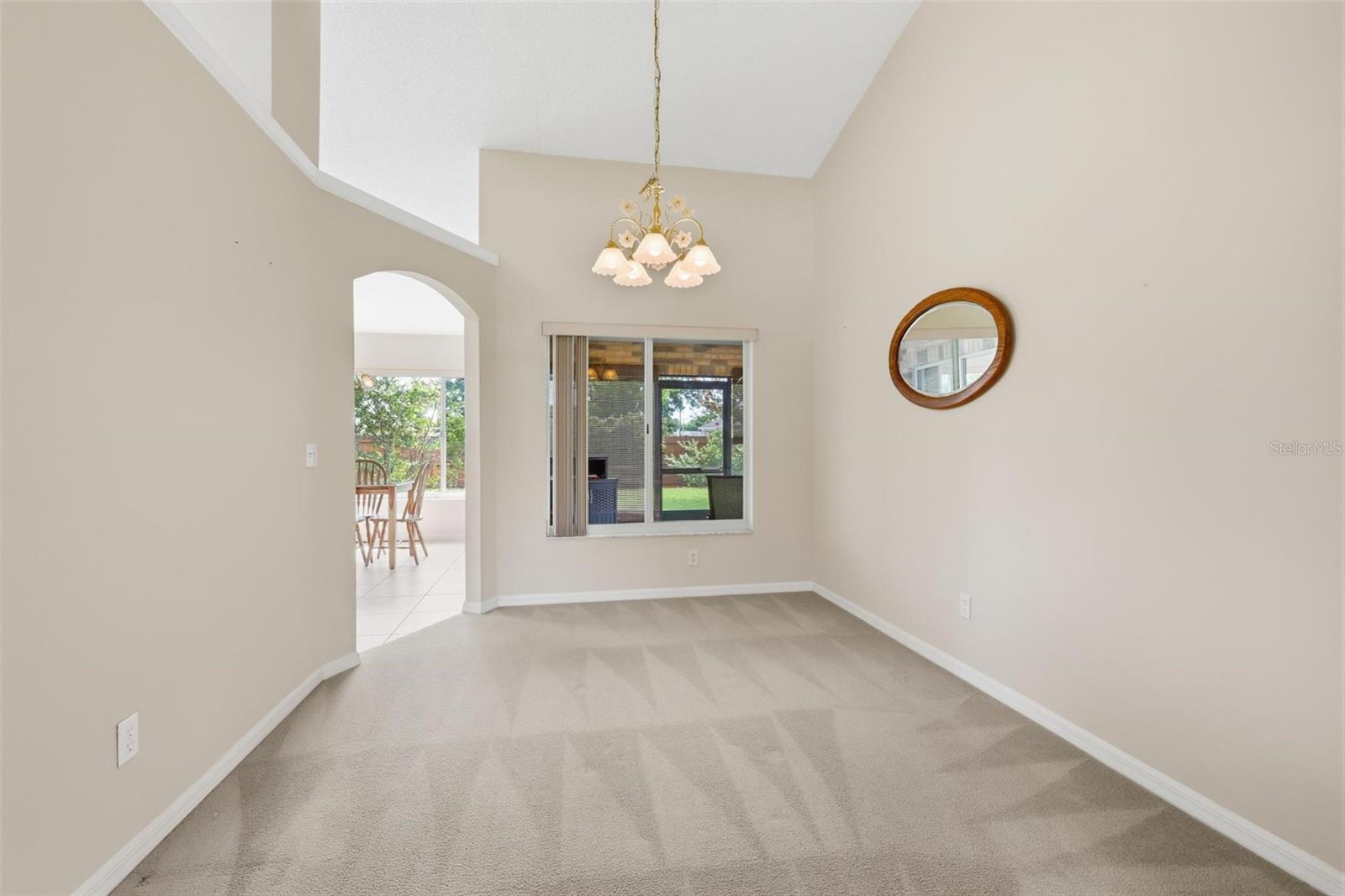 1121 Glendale Ave Property Photo 10