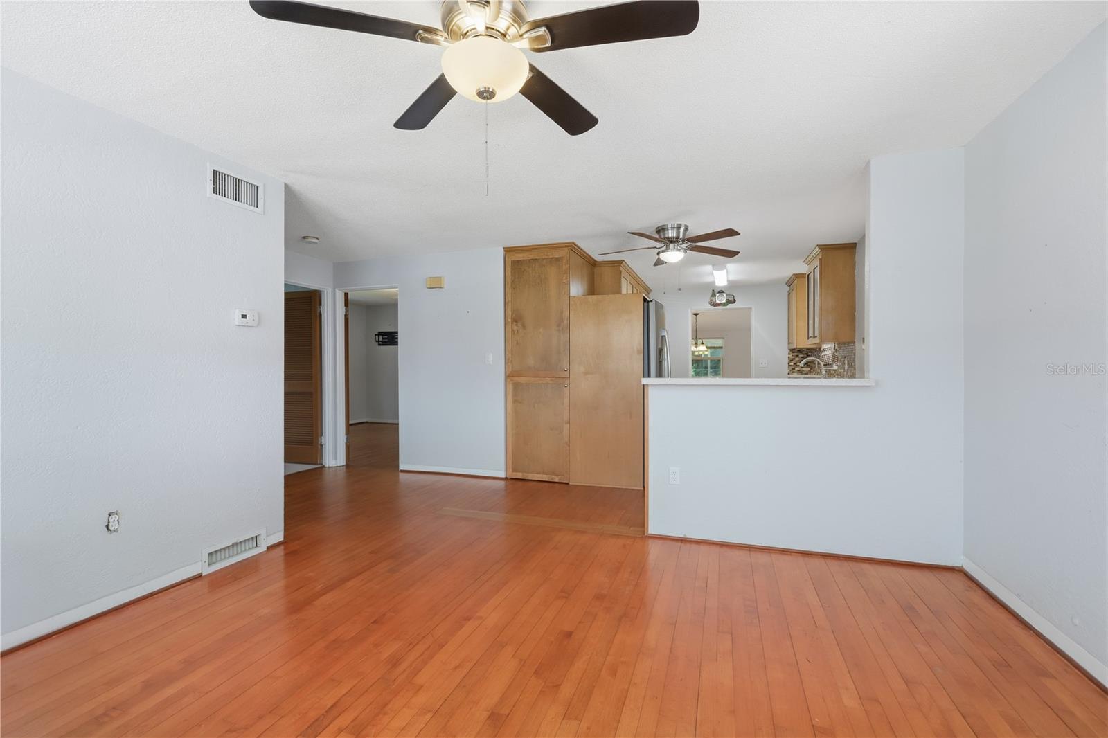 109 Western Ave Property Photo 6