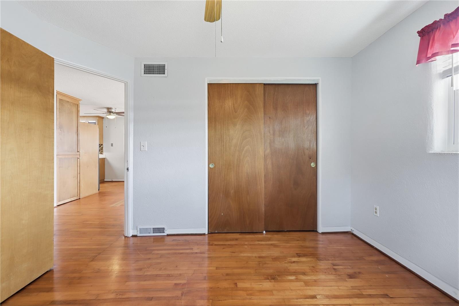 109 Western Ave Property Photo 11