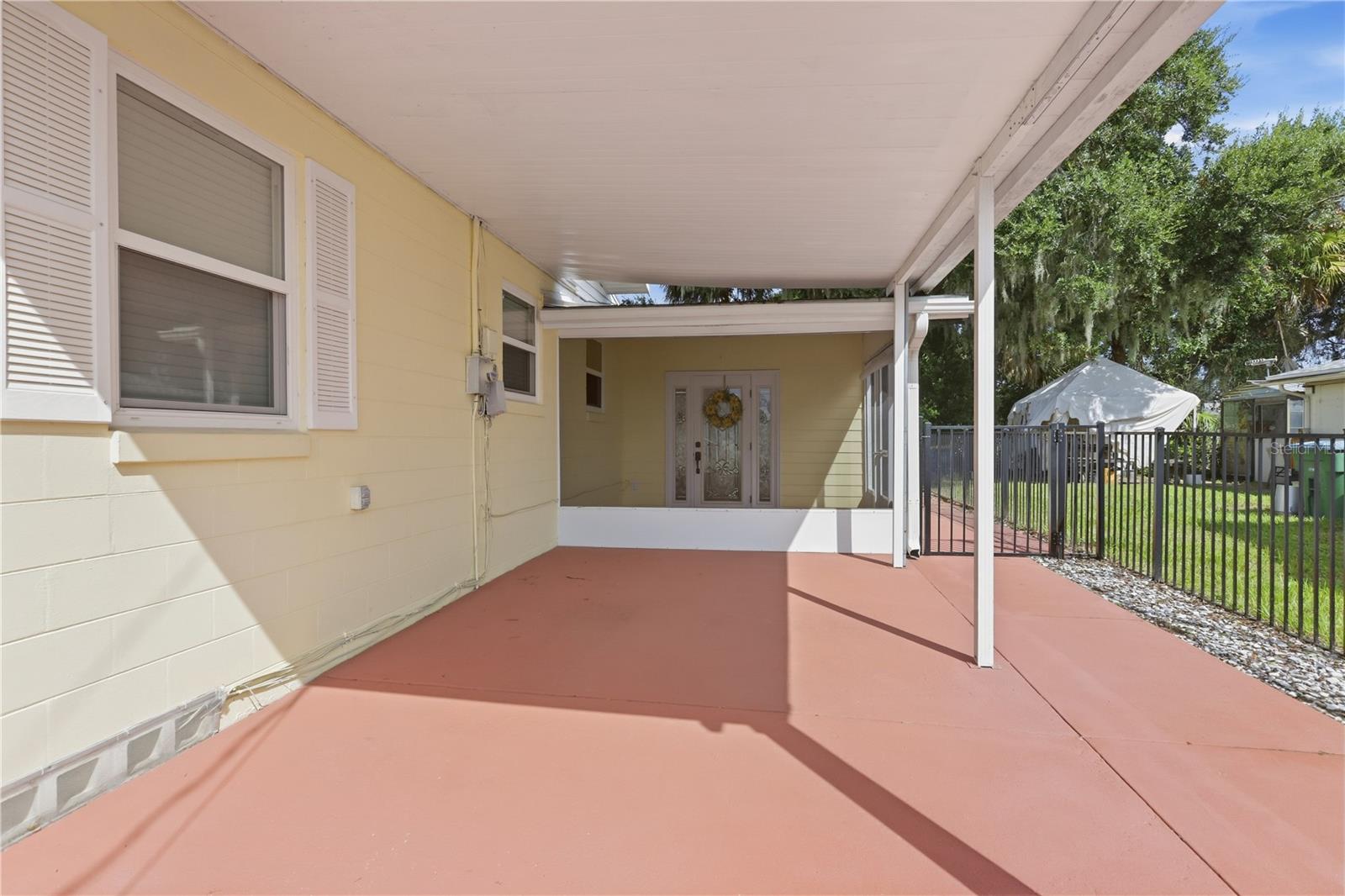 109 Western Ave Property Photo 35