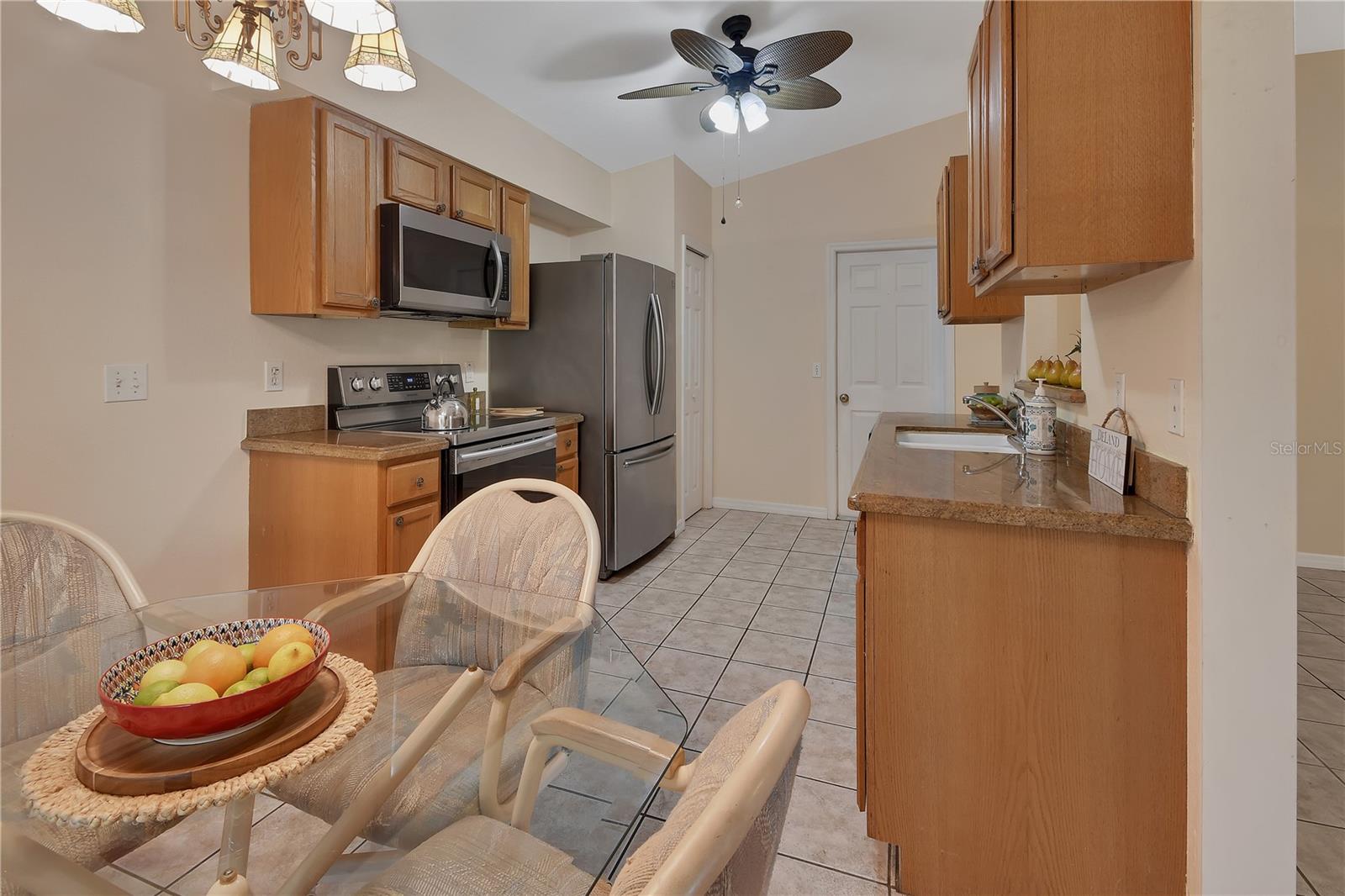 2249 Hontoon Rd Property Photo 7