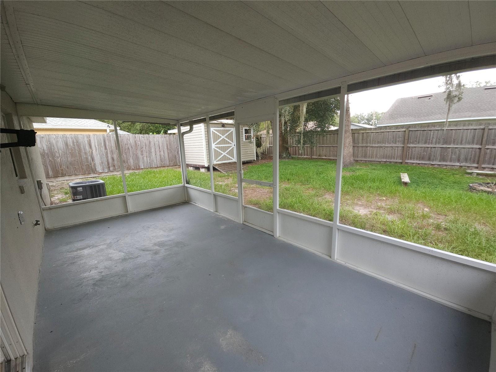 1445 3rd St Property Photo 5