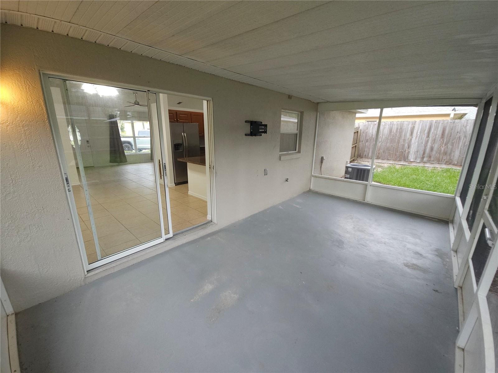 1445 3rd St Property Photo 18