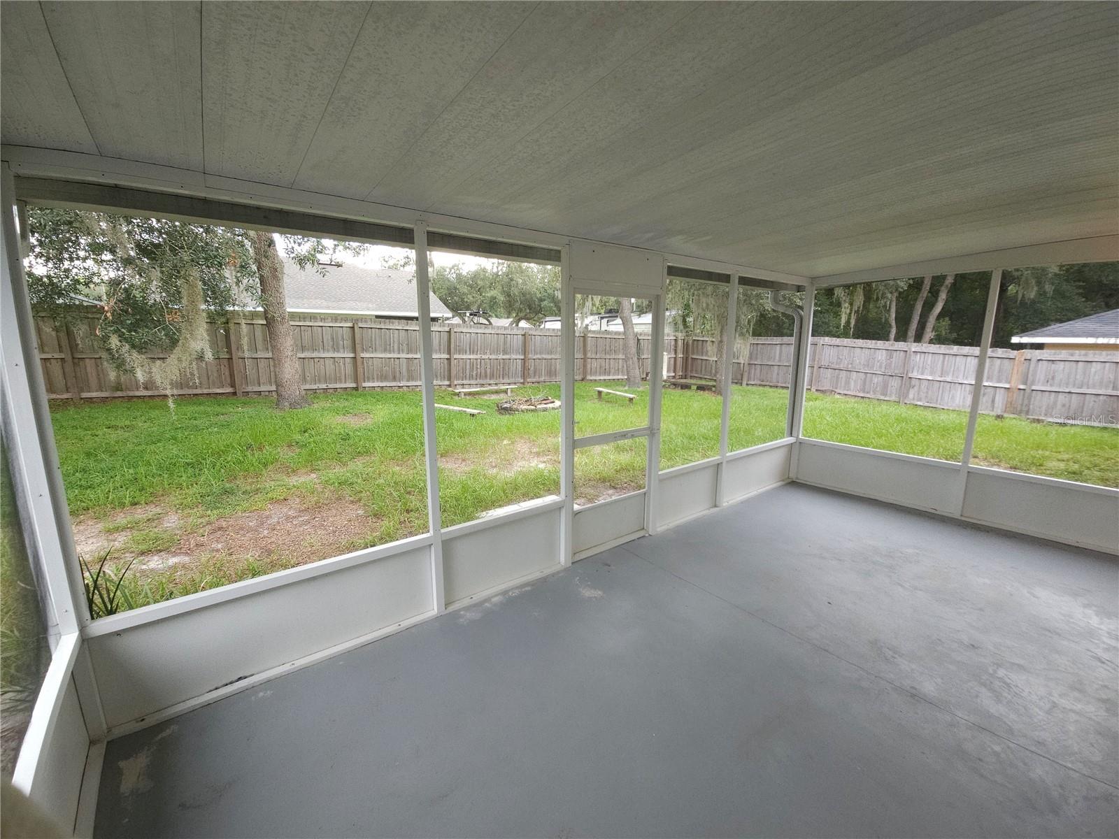 1445 3rd St Property Photo 19