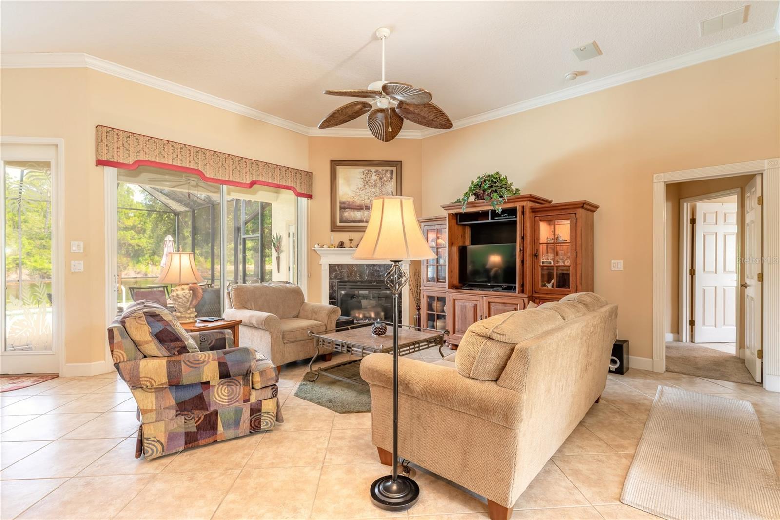 1283 Royal Pointe Ln Property Photo 11