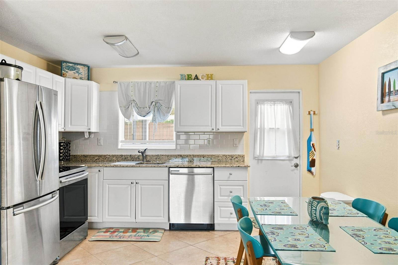 414 Flushing Ave Property Photo 3