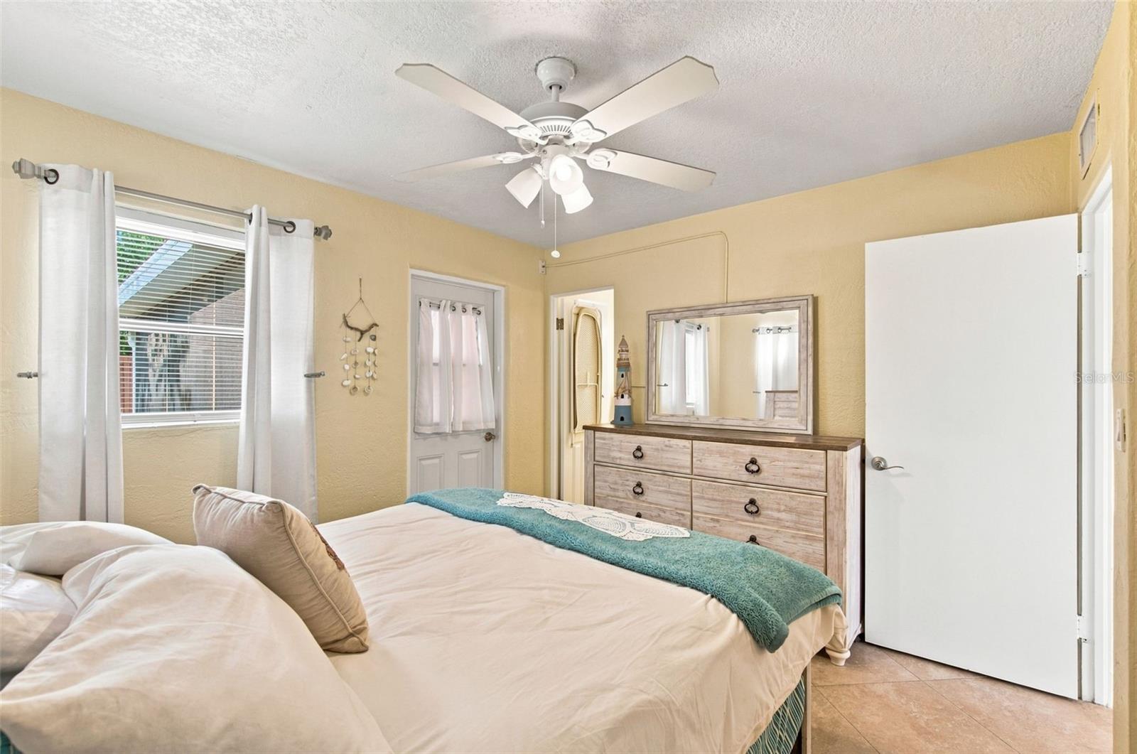 414 Flushing Ave Property Photo 16
