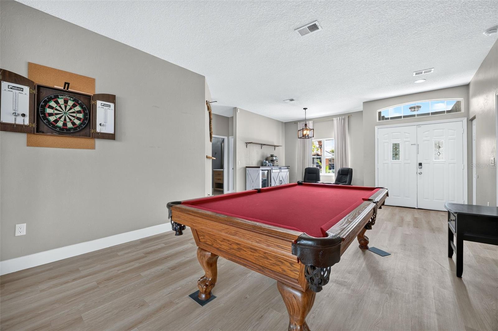 16 Cherrytree Ct Property Photo 12