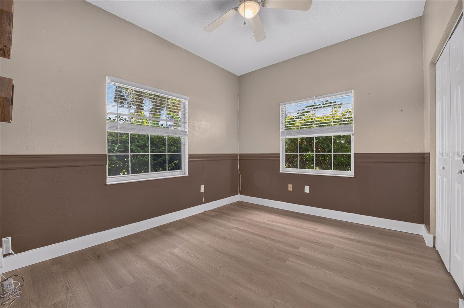 16 Cherrytree Ct Property Photo 45