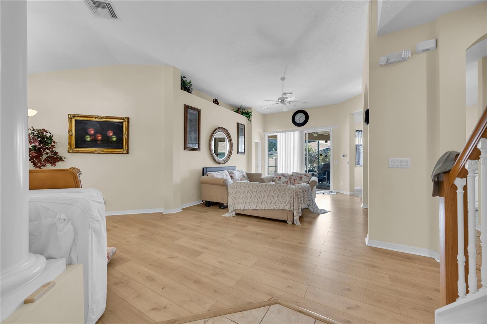 655 Montara Dr Property Photo 2