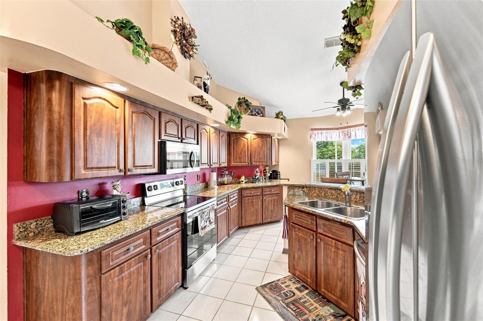 102 Birkwood Ct Property Photo 3