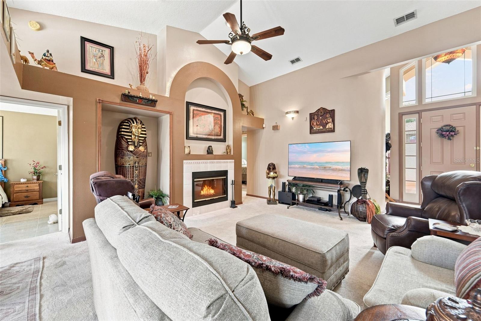 102 Birkwood Ct Property Photo 4