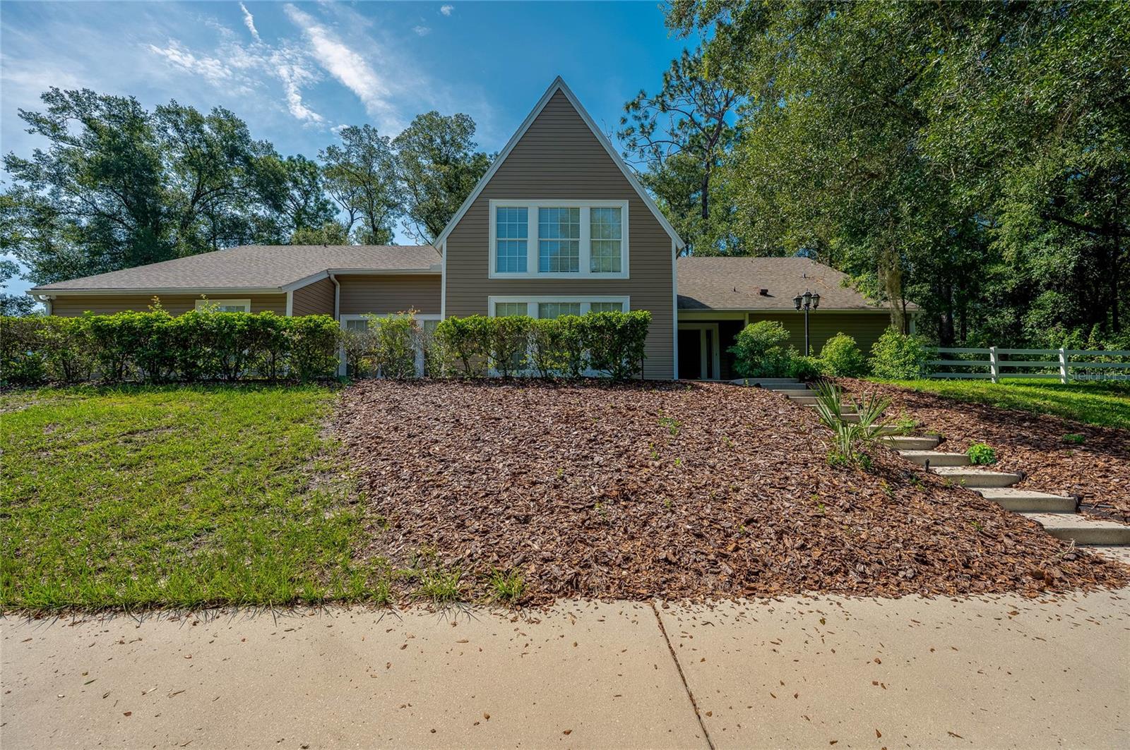 2081 Pennsylvania Dr Property Photo 5