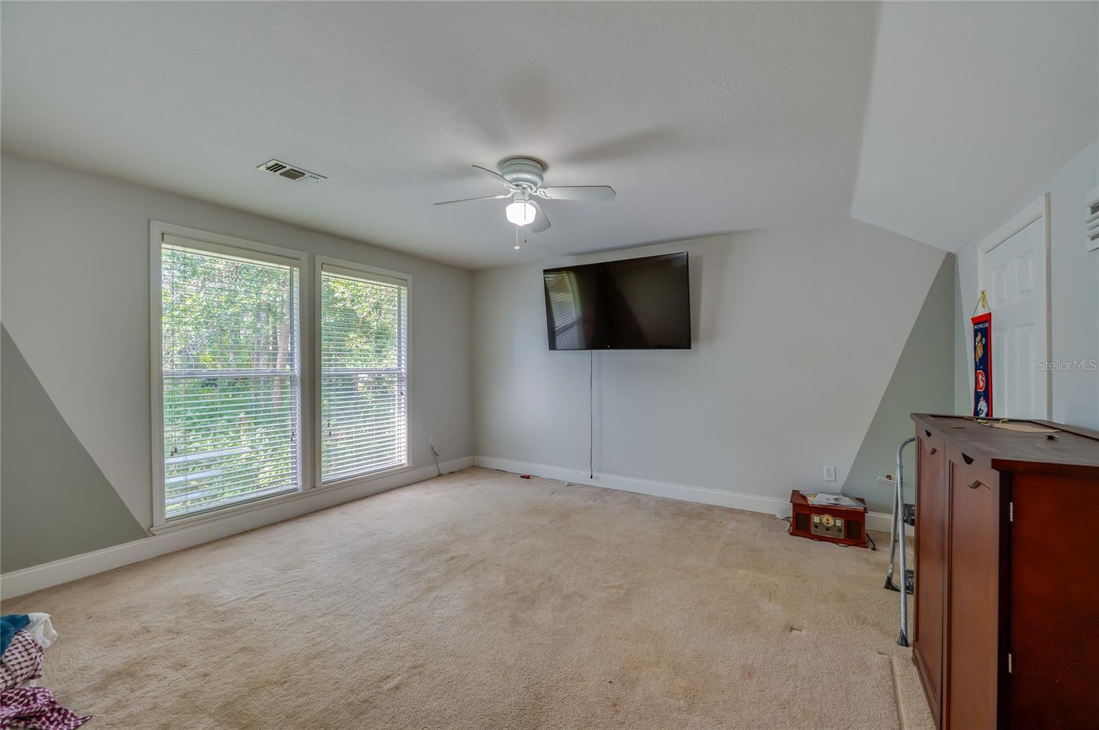 2081 Pennsylvania Dr Property Photo 36
