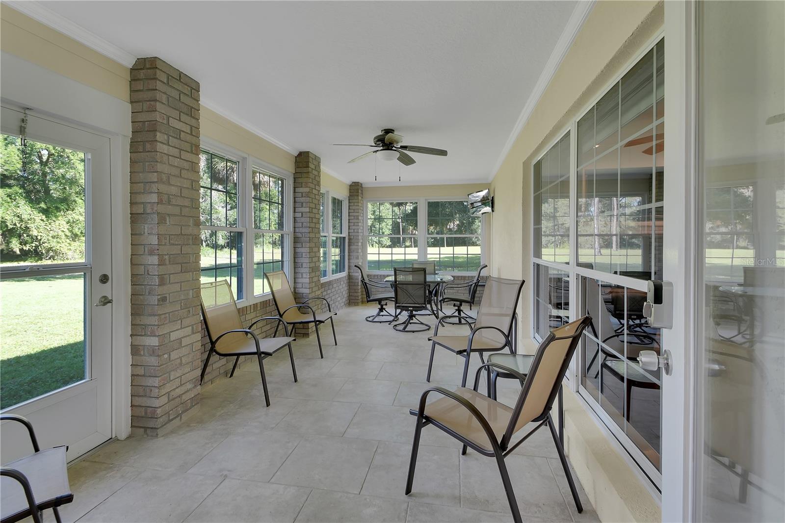 1925 Glenwood Oaks Ln Property Photo 30