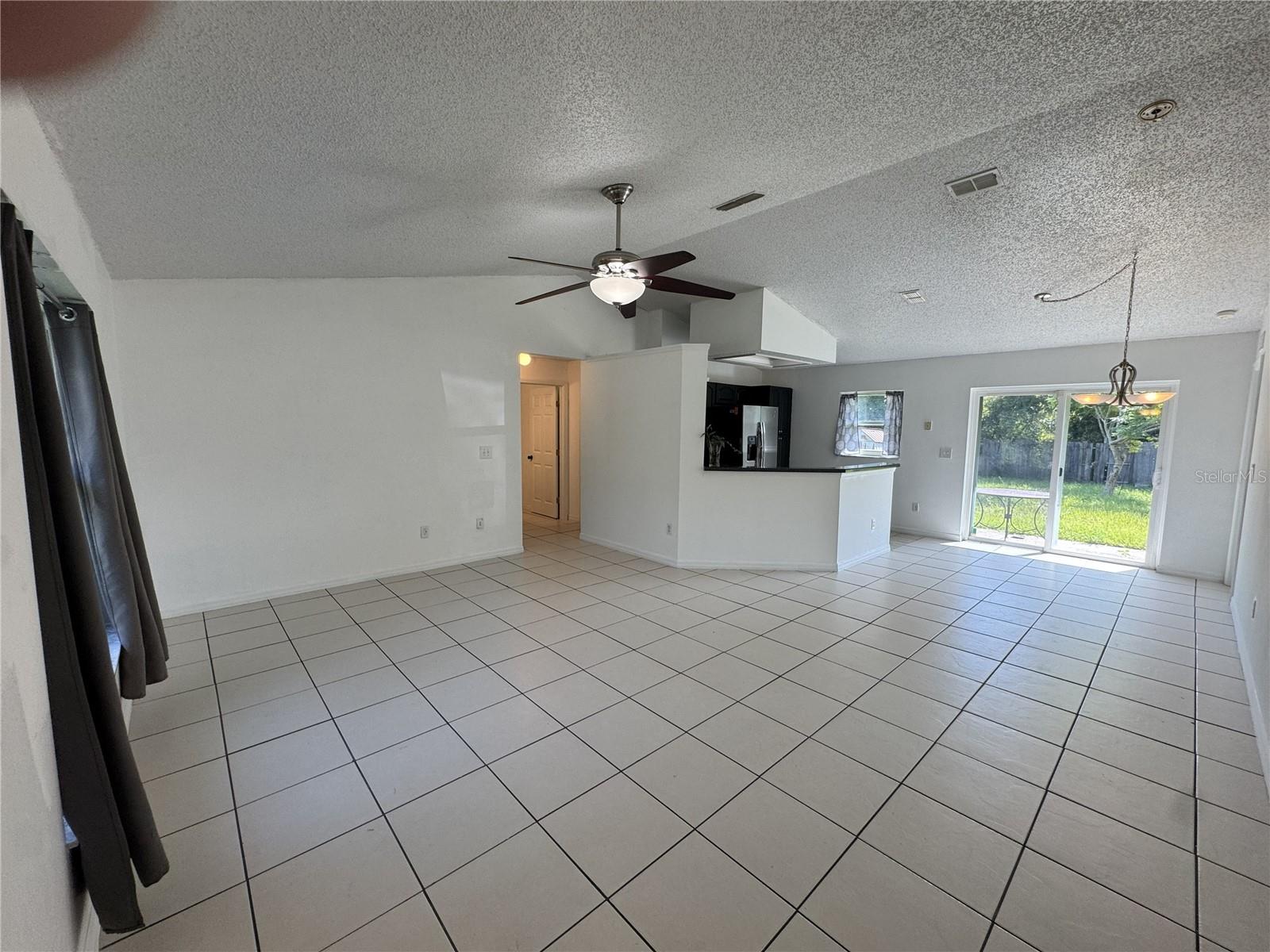 393 Walnut Ave Property Photo 3