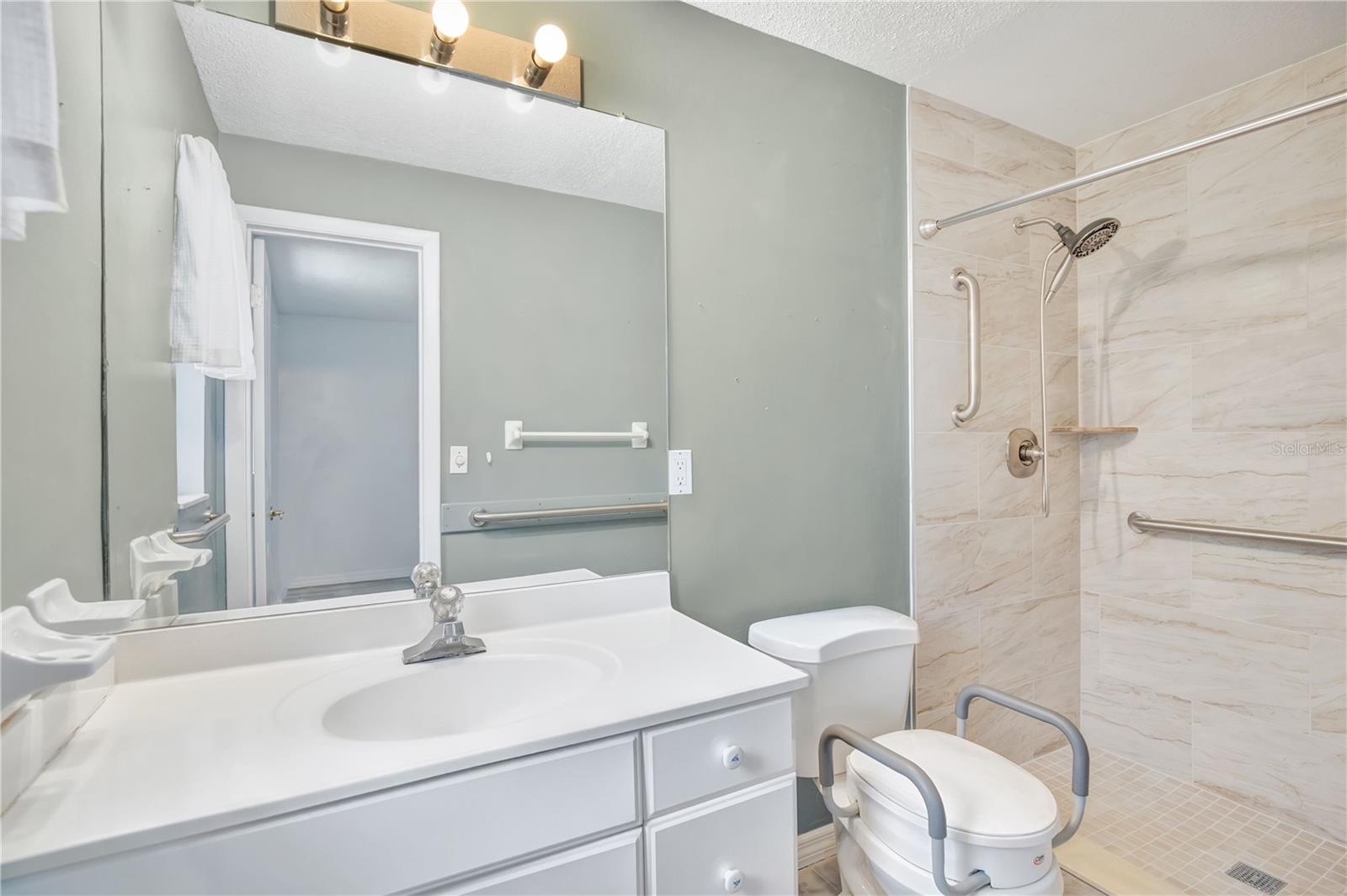 605 Boars Head Dr Property Photo 11