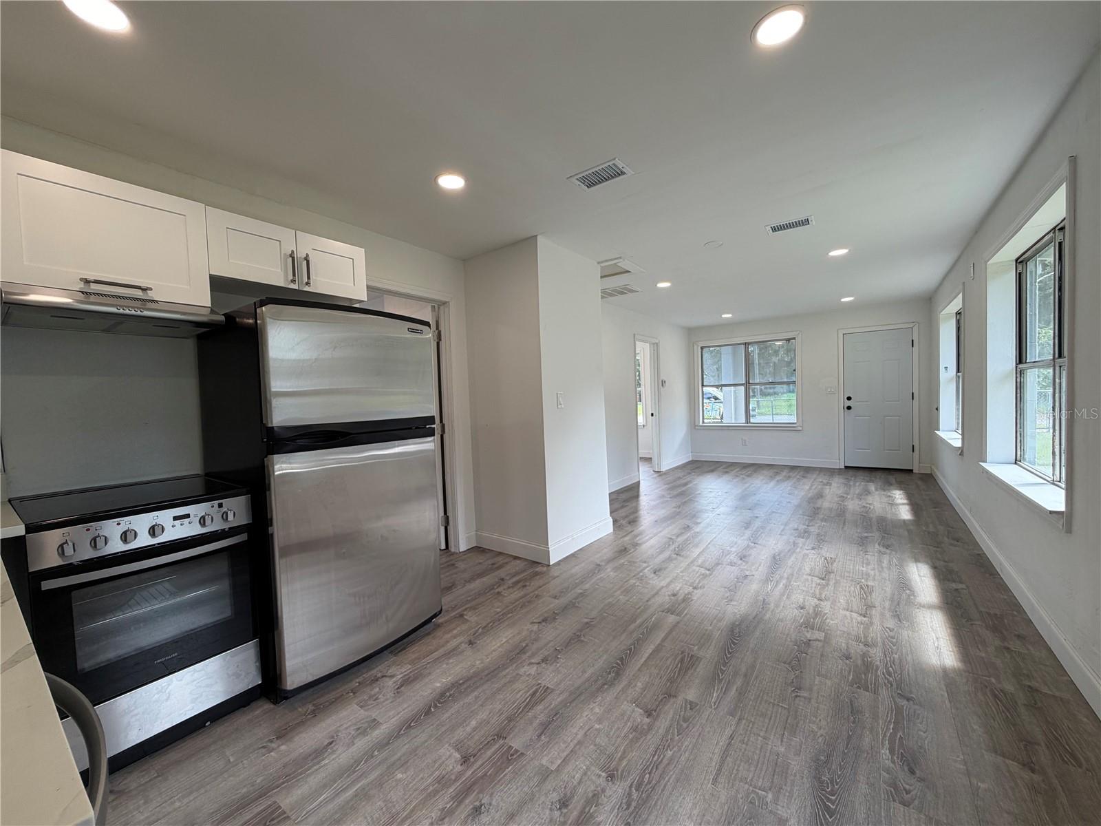 234 N Adams St Property Photo 5