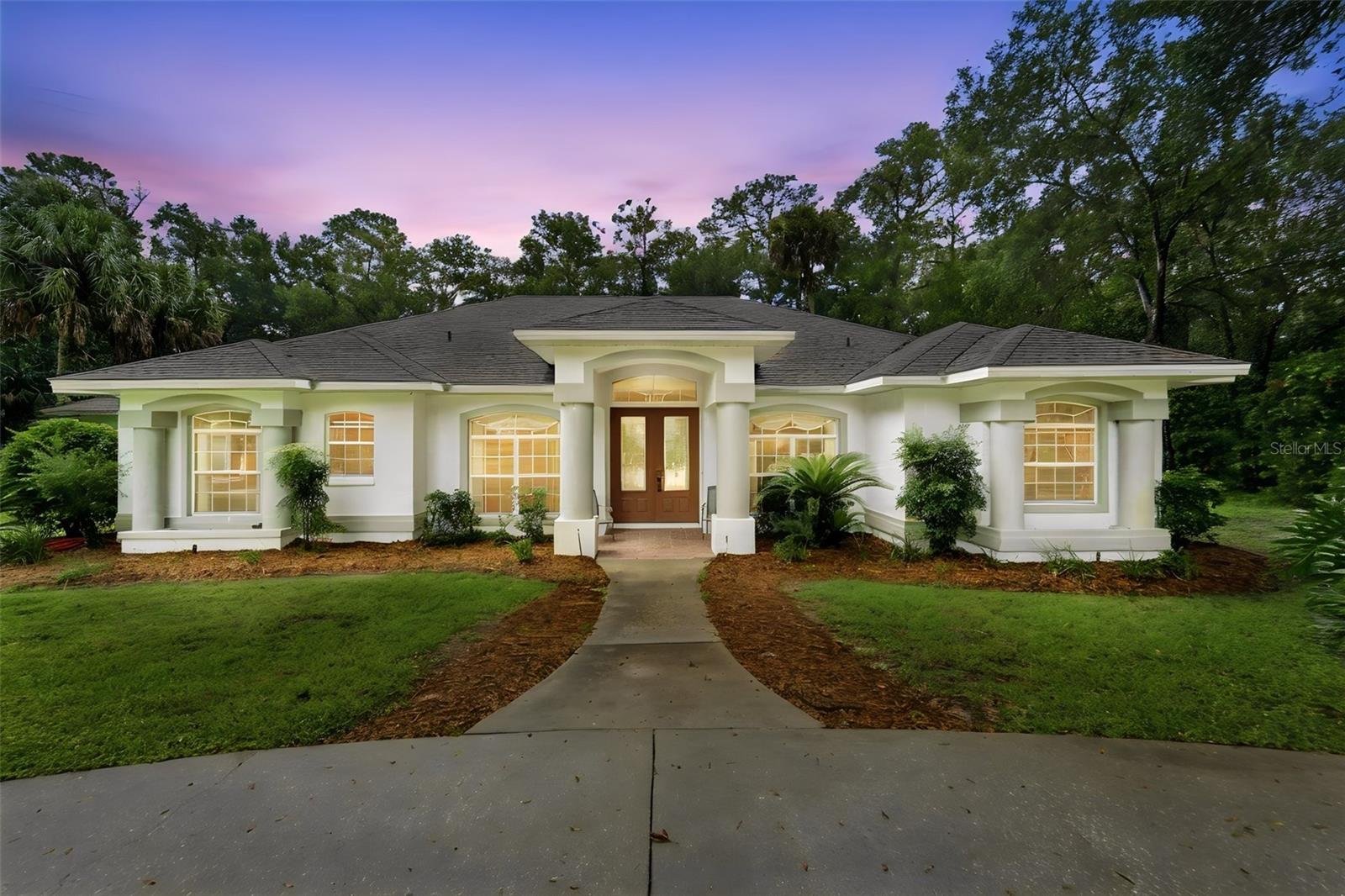 1830 Glenwood Oaks Ln Property Photo 1