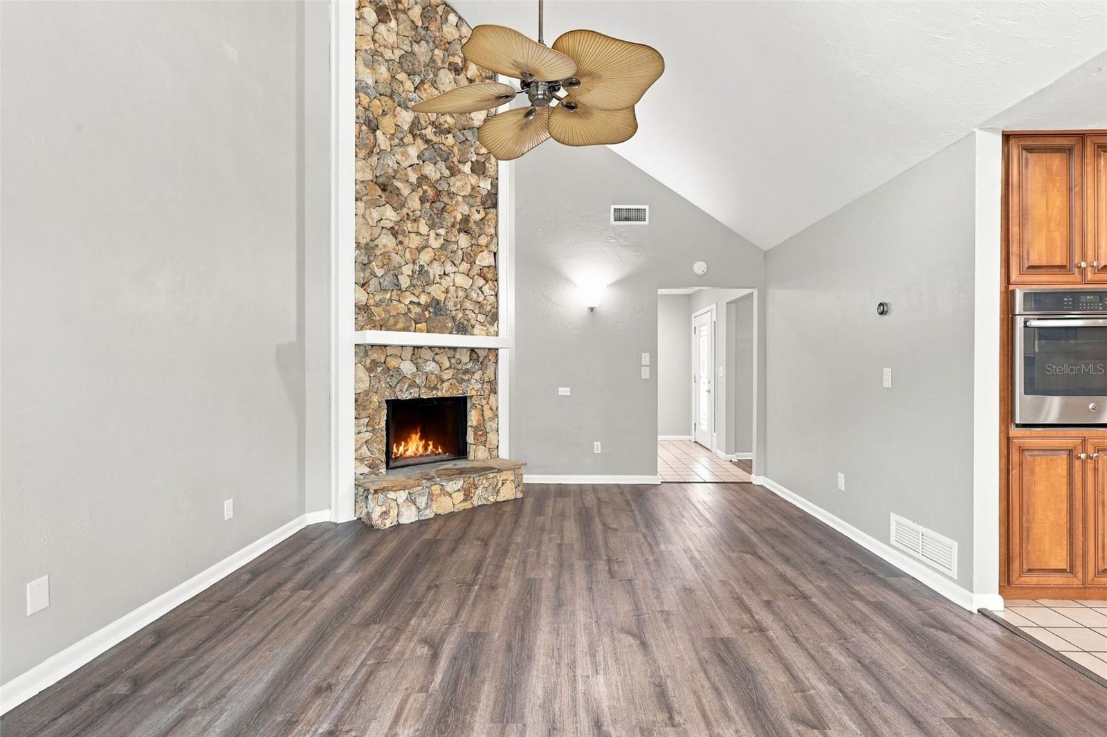 4 Red Bud Ln Property Photo 13