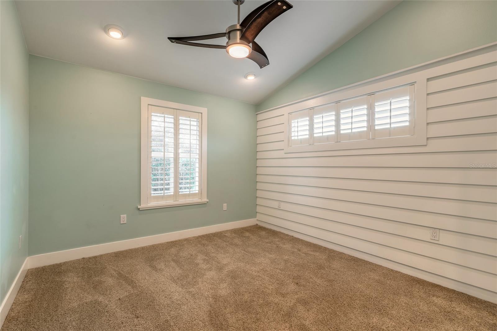 130 Hernandez Ave Property Photo 28