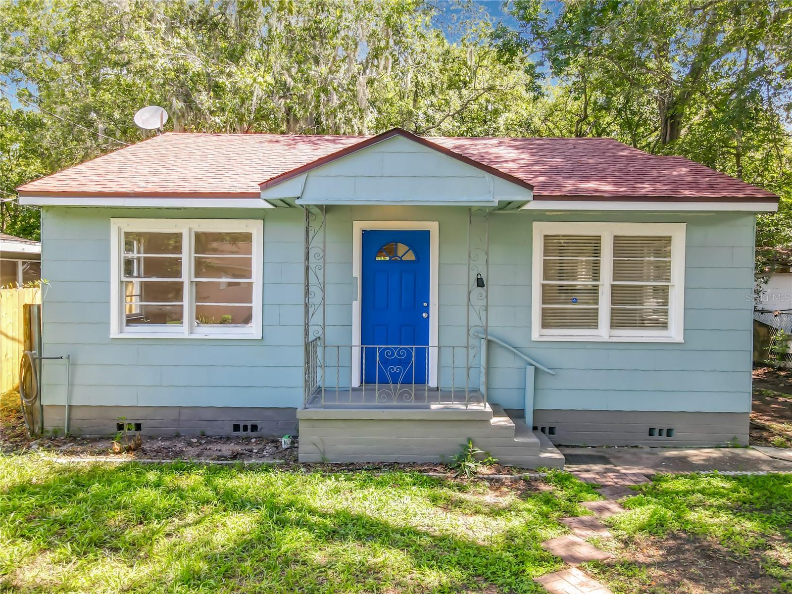 709 EDWARDS ST Property Photo 1