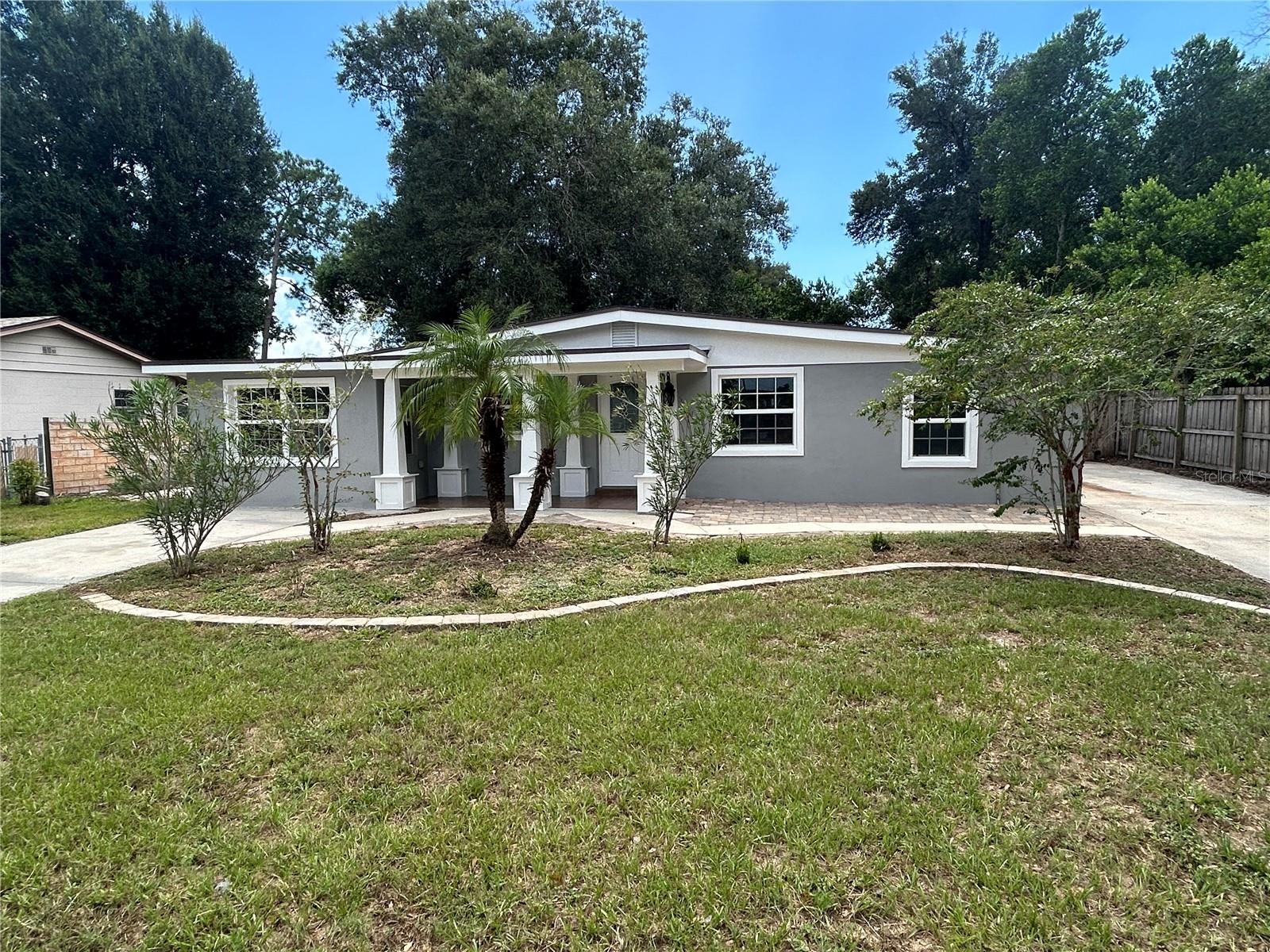 104 E Gardenia Dr Property Photo 5