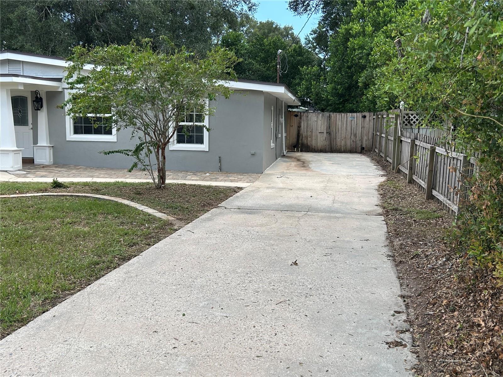 104 E Gardenia Dr Property Photo 10