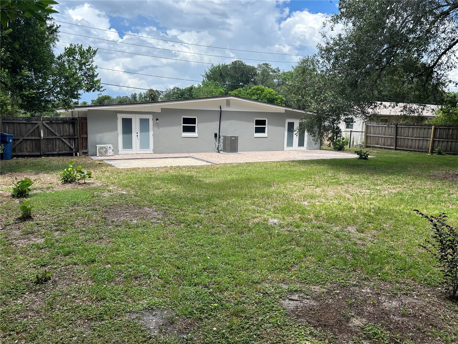 104 E Gardenia Dr Property Photo 12