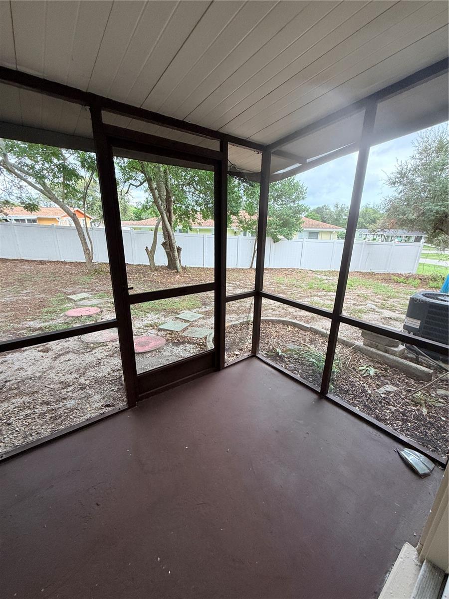 2942 Greynolds St Property Photo 23