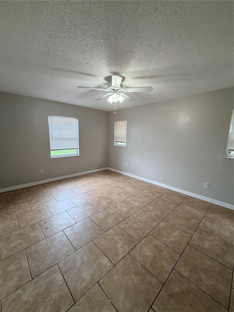 2942 Greynolds St Property Photo 29