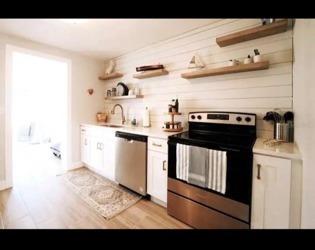 54 River Shore Property Photo 4