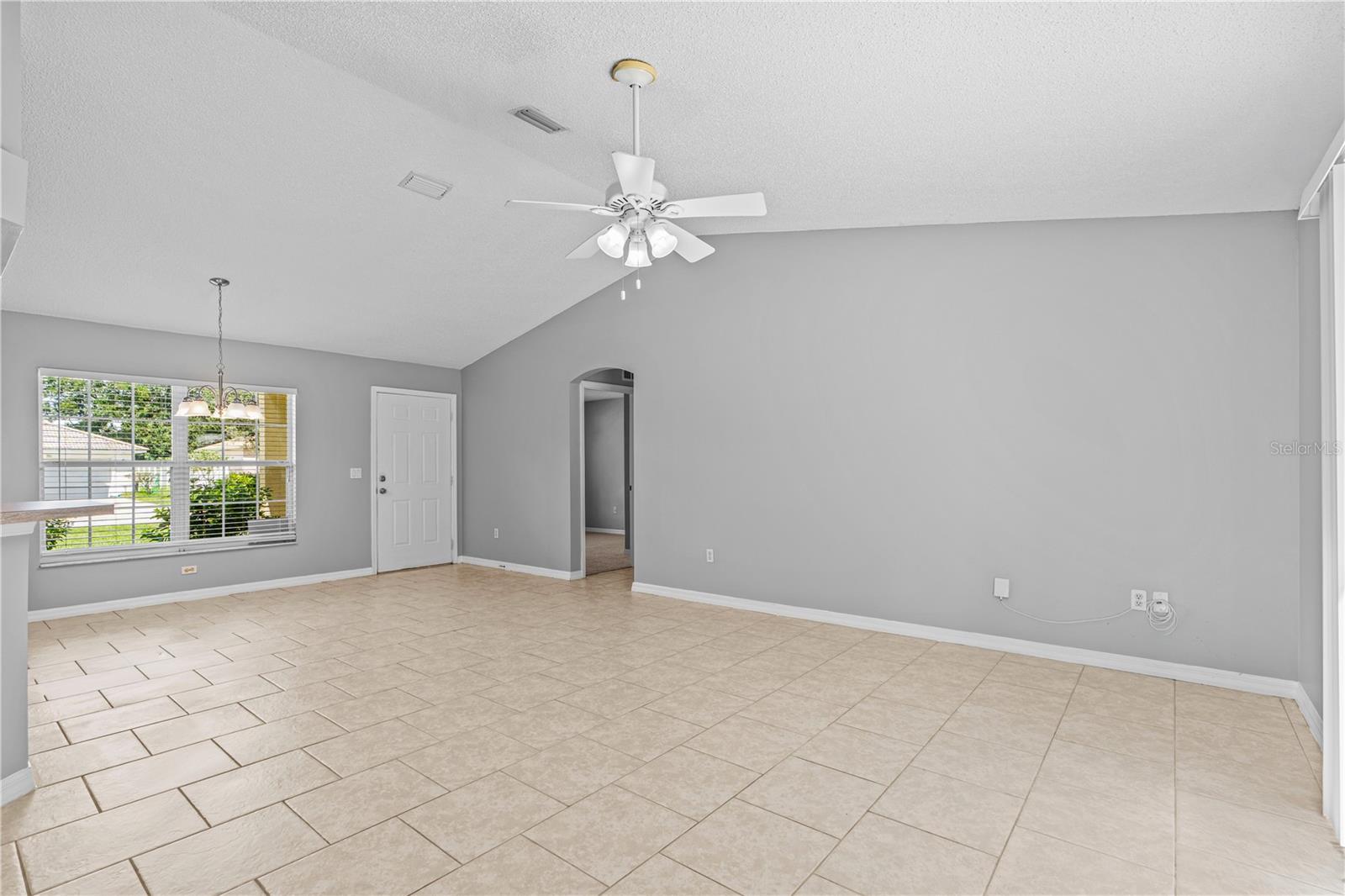 94 Bird Of Paradise Dr Property Photo 15
