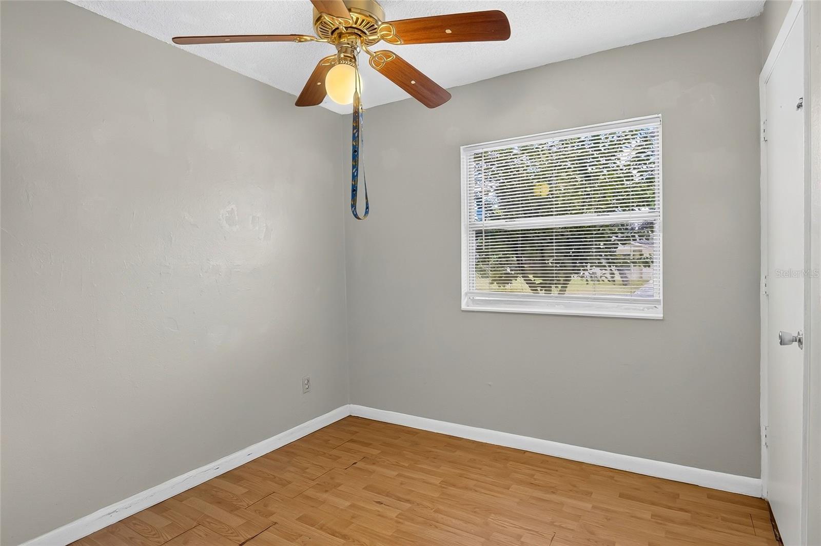 1019 Pioneer Dr Property Photo 5