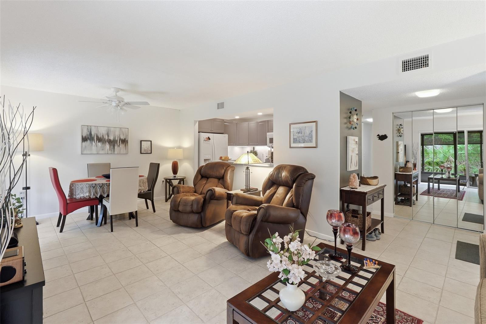 130 Jasmine Woods Ct #7c Property Photo 7