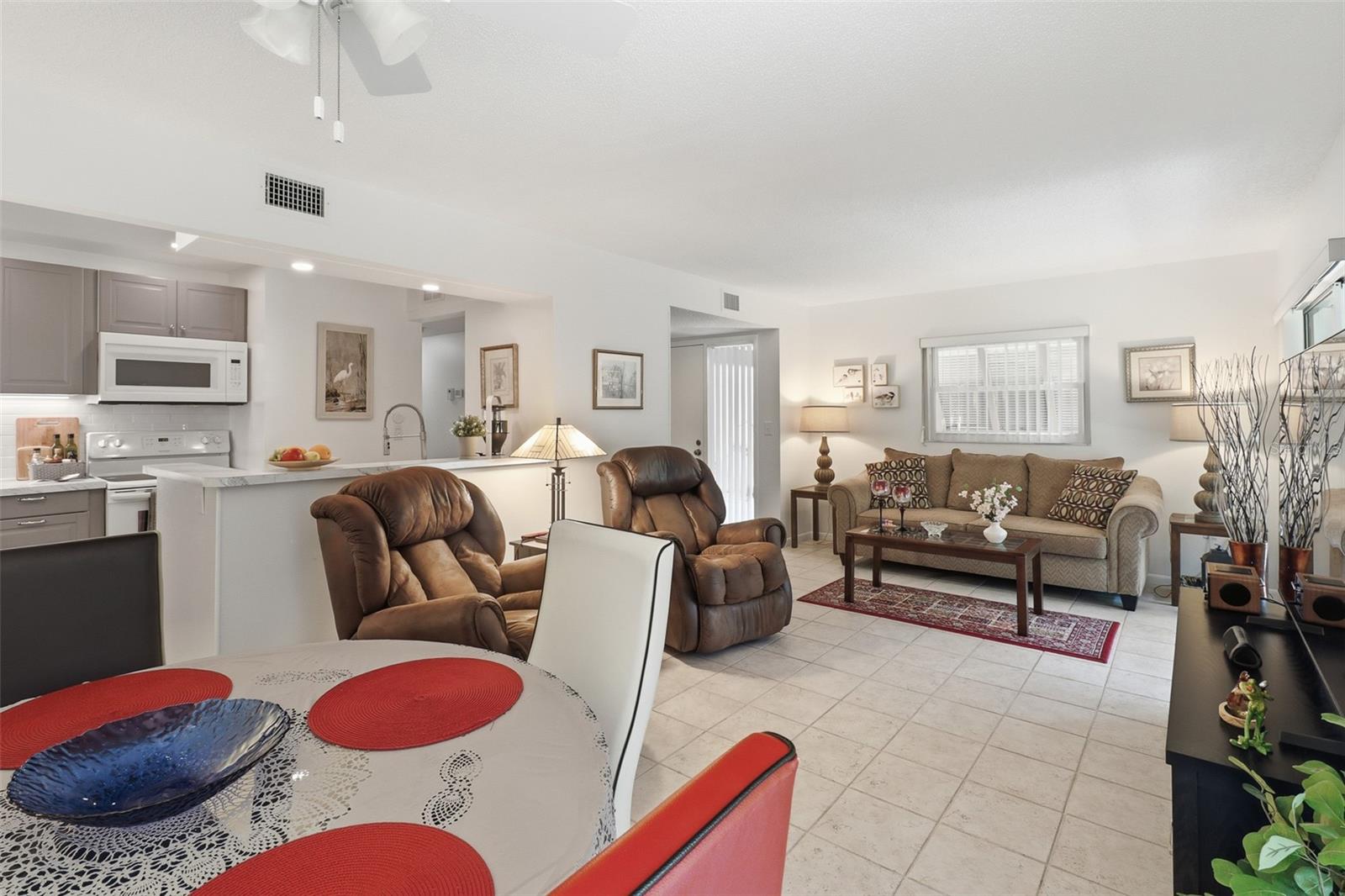 130 Jasmine Woods Ct #7c Property Photo 8