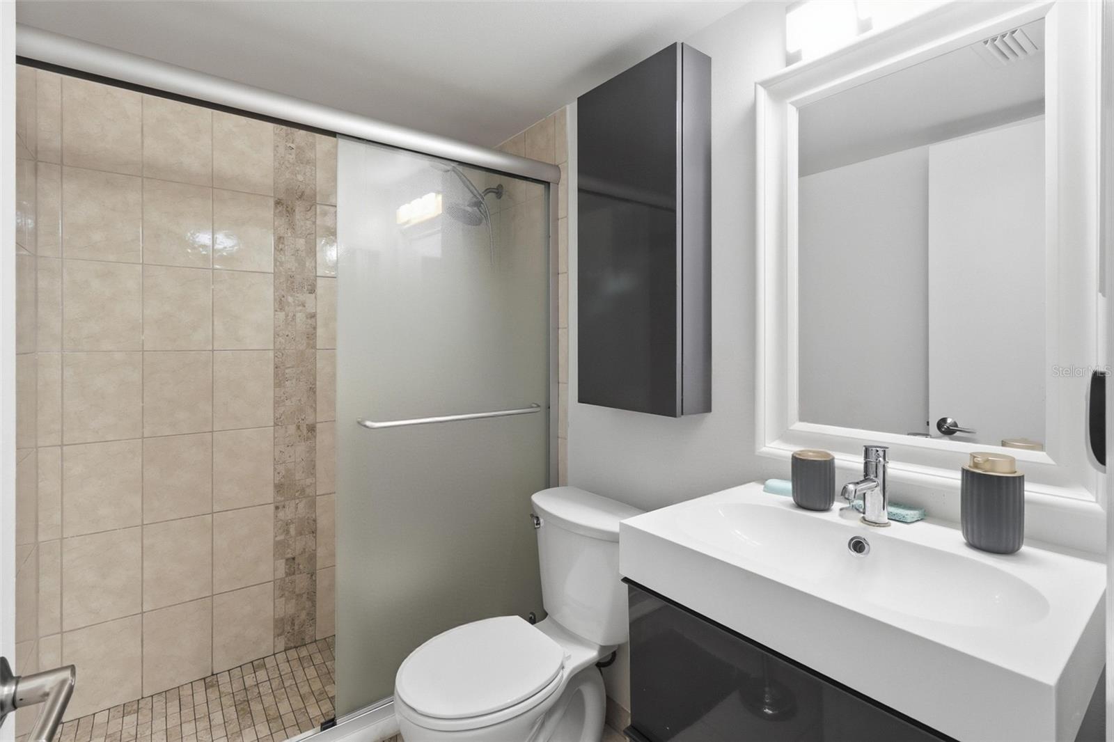 130 Jasmine Woods Ct #7c Property Photo 11