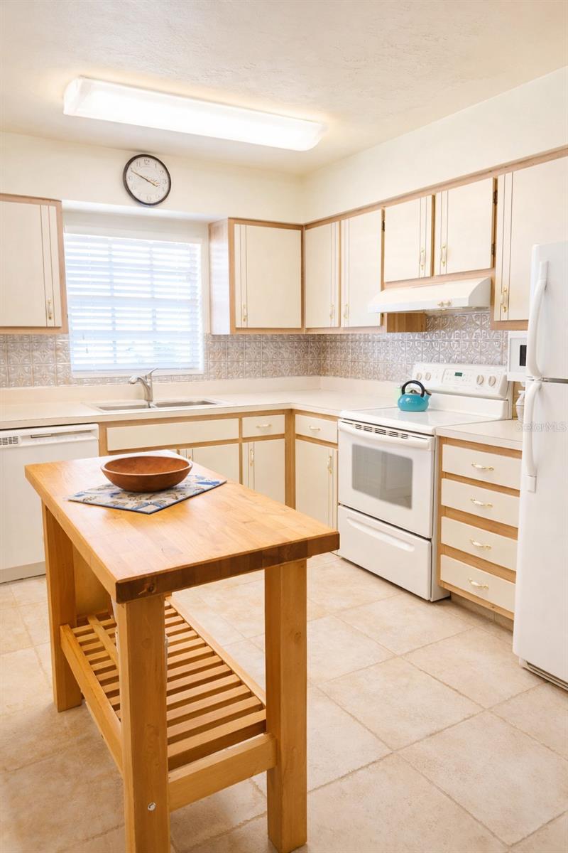 1640 Juno Trl #103f Property Photo 4