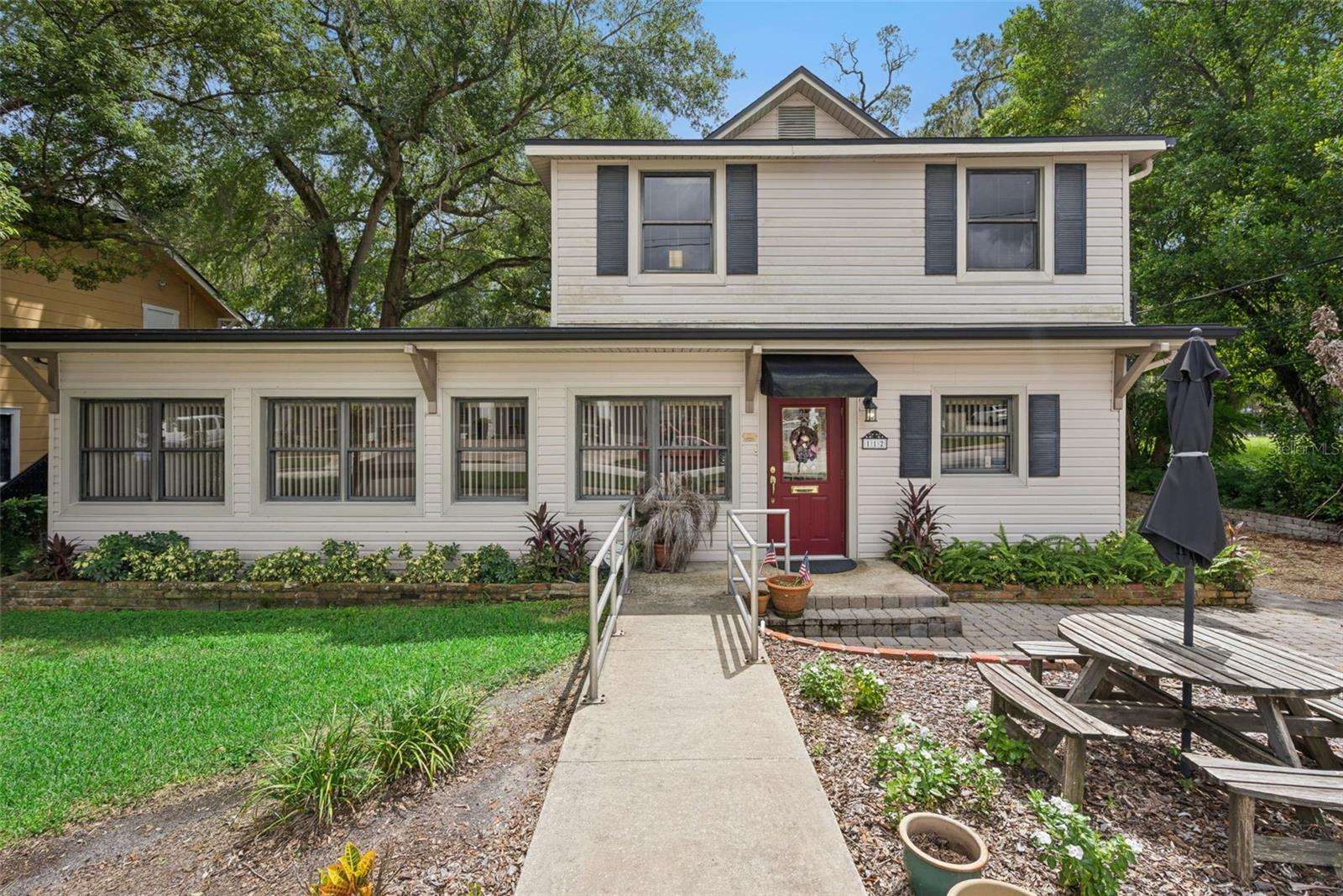 112 Pasadena Pl Property Photo 2