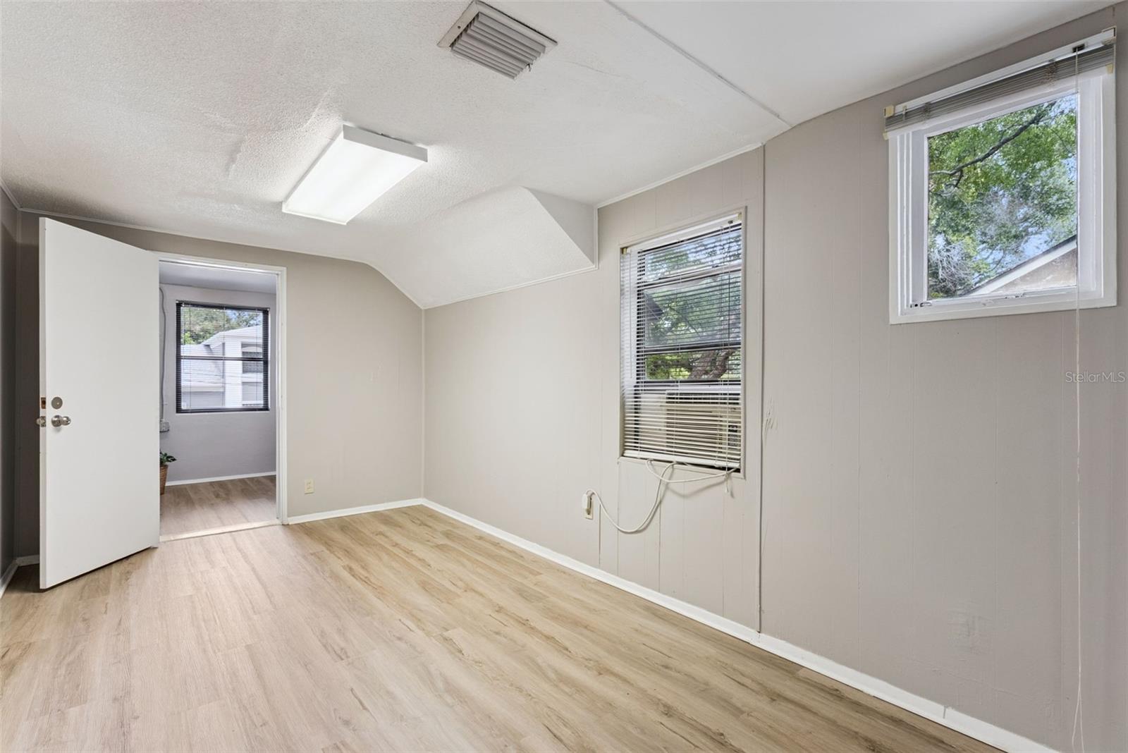 112 Pasadena Pl Property Photo 28