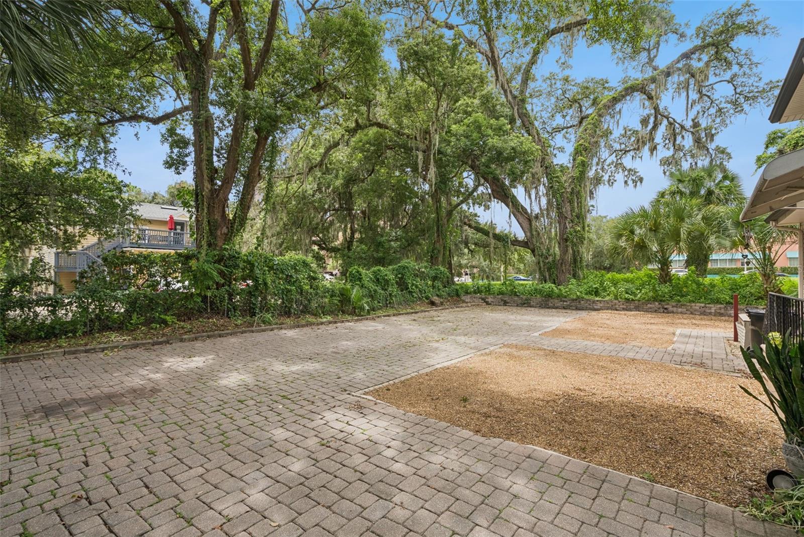 112 Pasadena Pl Property Photo 45